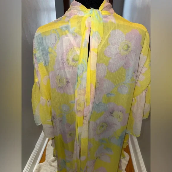 H&M Yellow and White Maxi Dress with Flutter Sleeves - Picture 4 of 8